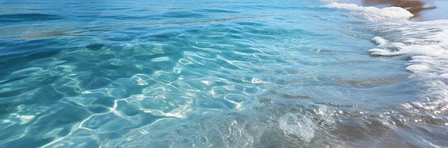 Es ist blaues Meer zu sehen