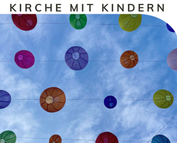 Es ist ein Wort Konfi-Camp in weißer Farbe mit blauen Hintergrund zu sehen